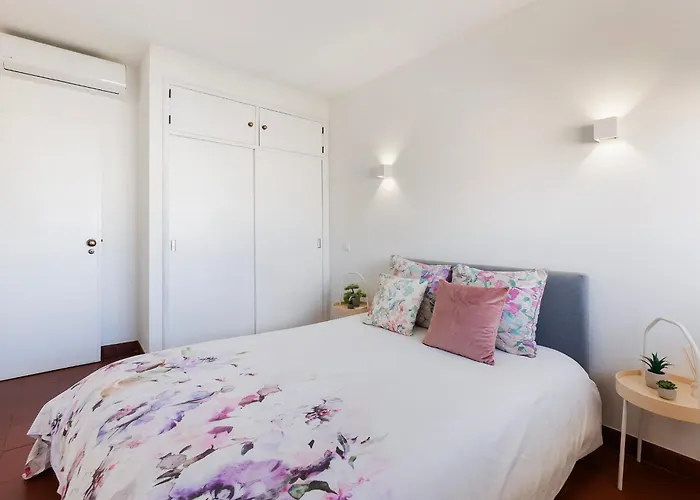 Sea View, With Pool, Ac And Tennis Court By Algarve Dream Holidays Albufeira