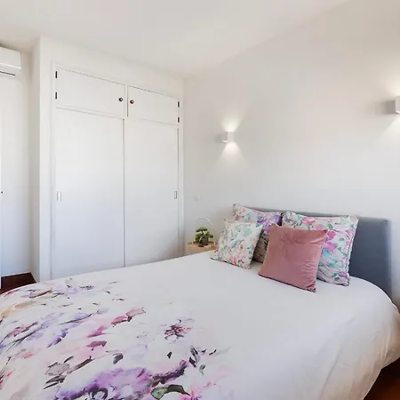 Sea View, With Pool, Ac And Tennis Court By Algarve Dream Holidays אלבופיירה
